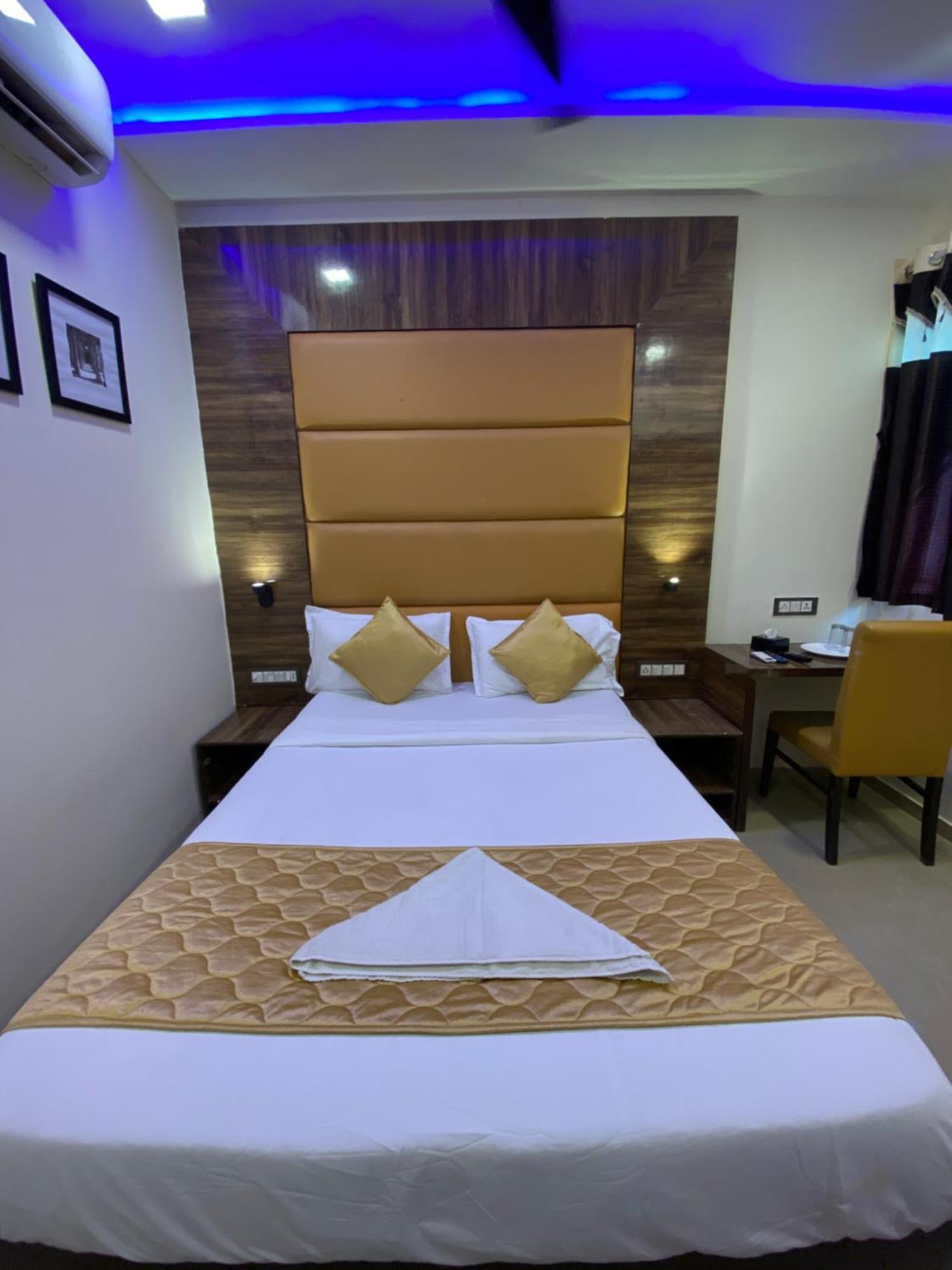Hotel Blue Wellington - Near Mumbai Airport — Photos 3